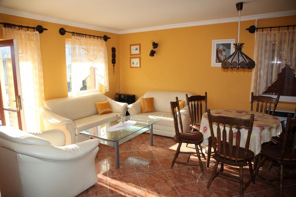 Edina Apartman Zalakaros Ruang foto