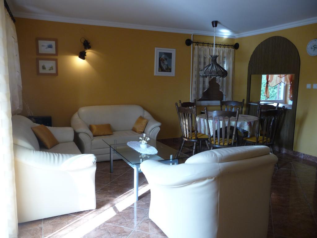 Edina Apartman Zalakaros Ruang foto